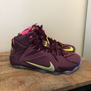 NIKE LEBRON XII DOUBLE HELIX BASKETBALL SHOES 10